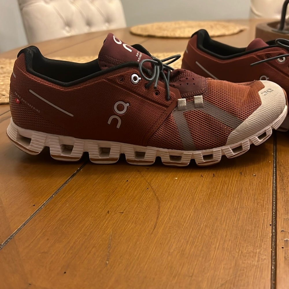 On cloud men shoes